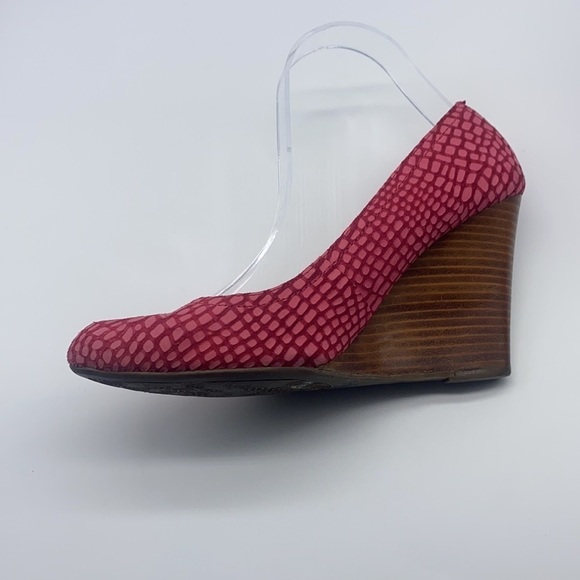 Max studio - Mecca Hot Pink Faux Suede Animal Print Design Wedge Size 8 - Picture 8 of 16